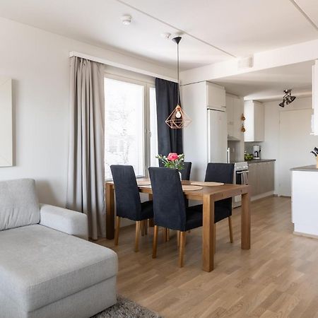 Arctic Railway City Suite Рованиеми Экстерьер фото
